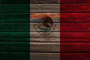 bandera de mexico en madera foto