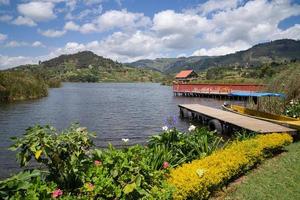 lago bunyonyi, uganda, áfrica foto