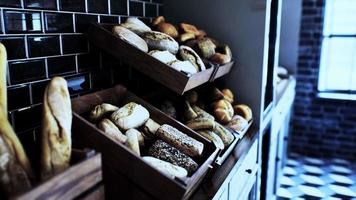 Fresh bread on shelves in bakery video