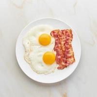 omelet with bacon top view foodmap ketogenic diet photo