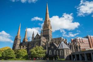 catedral de san patricio la iglesia más grande de melbourne, australia. foto