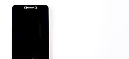 pantalla frontal de pantalla negra del dispositivo smartphone. un diseño de vista del cuerpo de medio teléfono inteligente. adecuado para publicidad, promoción, agencia de tecnología, afiche, telón de fondo, etc. foto