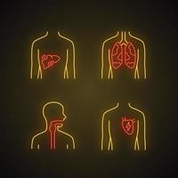 conjunto de iconos de luz de neón de órganos humanos enfermos. dolor de hígado y pulmones. dolor de garganta corazón malsano. partes internas del cuerpo enfermas. signos brillantes. Ilustraciones de vectores aislados