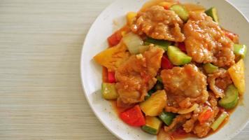 Stir fried sweet and sour sauce with pork and vegetable video