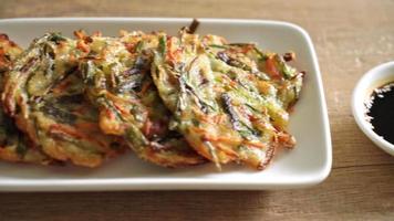 Pajeon or Korean pancake or Korean pizza - Korean traditional food style video