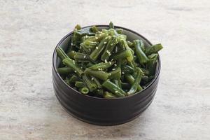 Boiled green bean with sesame seeds