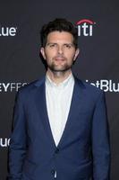 los angeles 21 de marzo, adam scott en la reunión del décimo aniversario de parques y recreación paleyfest en el teatro dolby el 21 de marzo de 2019 en los angeles, ca foto