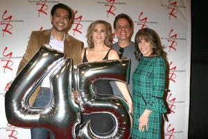 los angeles 26 de marzo, abhi sinha, gina tognoni, christian leblanc, kate linder en the young and the restless celebran el 45 aniversario en cbs television city el 26 de marzo de 2018 en los angeles, ca foto