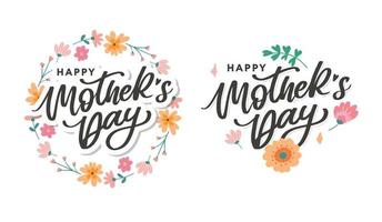 Letras del día de las madres felices. ilustración de vector de caligrafía hecha a mano. tarjeta del día de la madre con flores