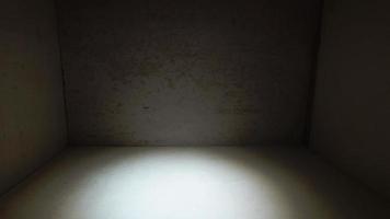 Leerzeichen grauer Raum Grunge-Hintergrund mit beleuchtetem Scheinwerfer mit leerem Raum. Blitzkonzept für Produktfotografie video