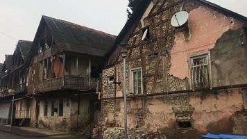 vista panoramica degli edifici storici della città tedesca a bolnisi. Katharinefeld video