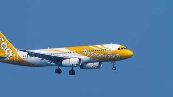 scoot airbus a320 närmar sig över havet video