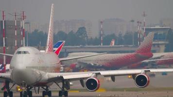 boeing 747 rossiya roulage video