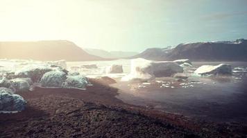 iceberg en la costa sur de groenlandia video