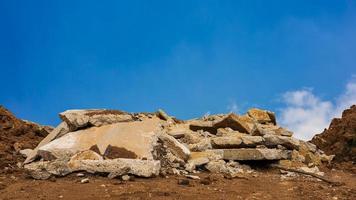 A view of the many old concrete blocks that have been demolished and demolished roads. photo