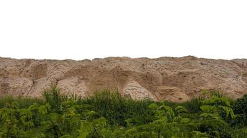 aislar un paisaje de grandes montones de suelo arenoso. foto