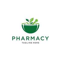 logotipo de farmacia con plantilla de diseño de vector de hoja verde