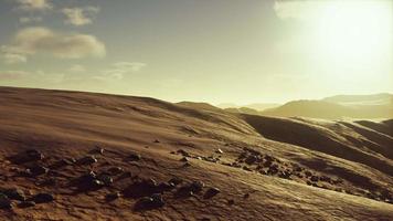 prachtige zandduinen in de saharawoestijn bij zonsondergang video