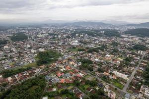 vista aérea de la ciudad de joinville, santa catarina, brasil. foto