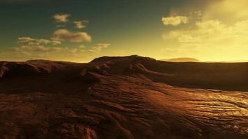 belles dunes de sable dans le désert du sahara au coucher du soleil video