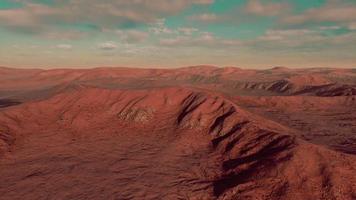 belles dunes de sable dans le désert du sahara au coucher du soleil video