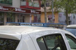 Podgorica, montenegro - 21 de abril de 2019 - coche de policía municipal foto