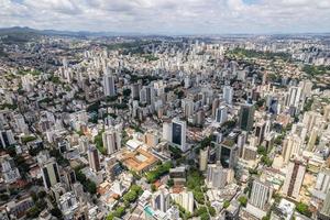 vista aérea de la ciudad de belo horizonte, en minas gerais, brasil. foto