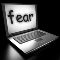 palabra de miedo en la computadora portátil