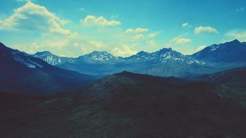 schöner Panoramablick auf die Berge video