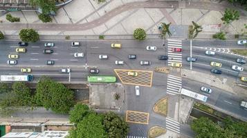 vista aérea de una carretera de río de janeiro foto