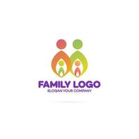 logotipo familiar compuesto por figuras simples papá, mamá e hijos vector