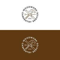conjunto de logotipo de carpintería con martillo y clavo aislado en el fondo para el servicio de carpintería