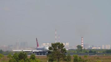 Cargolux Boeing 747 airfreighter departing video