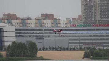 exhibición aérea de aviones deportivos video