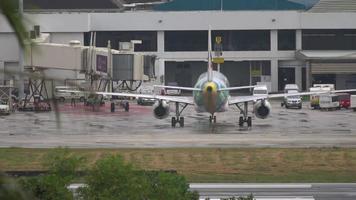 bangkok airways taxining, bakifrån video