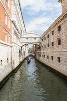 el puente de los suspiros - venecia foto