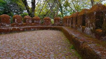 almenas en el castillo de los moros en sintra foto