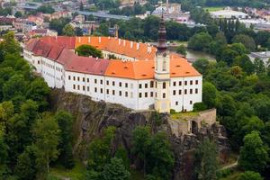 paisaje del castillo de decin en chez republic, foto aérea del castillo