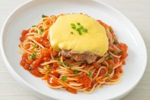 Spaghetti Tomato Sauce with Hamburg and Cheese photo