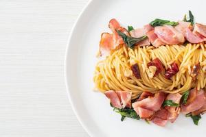 Stir-Fried Spaghetti With Dried Chili And Bacon photo