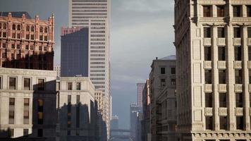 jour d'été paysage urbain du centre-ville financier video