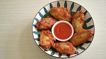 alitas de pollo fritas crujientes con salsa de pescado video