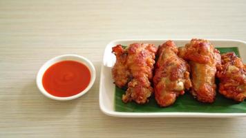 Crispy Fried Chicken Wings with Fish Sauce video