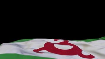 ingushetia tyg flagga vajar på vindslingan. ingushetia broderi stickad tyg banner vajande på vinden. halvfylld svart bakgrund. plats för text. 20 sekunders loop. 4k video