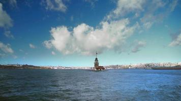 8k historische meisjestoren op de Bosporus, Istanbul, Turkije video