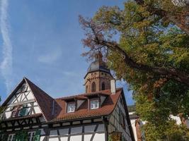 la pequeña ciudad de kandel en el pfalz alemán foto