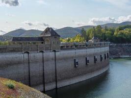 lago cerca de waldeck en alemania foto