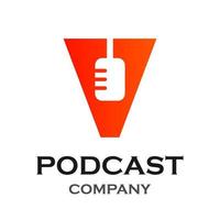 letra v con ilustración de plantilla de logotipo de podcast. adecuado para podcasting, internet, marca, musical, digital, entretenimiento, estudio, etc. vector