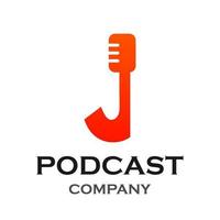 letra j con ilustración de plantilla de logotipo de podcast. adecuado para podcasting, internet, marca, musical, digital, entretenimiento, estudio, etc. vector