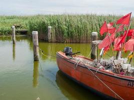 ahrenshoop en el mar báltico en alemania foto